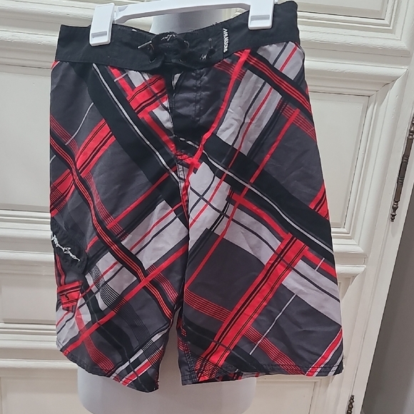 Maui And Sons Black and Red Plaid Swim Shorts Size 14 Boys. - Picture 1 of 5